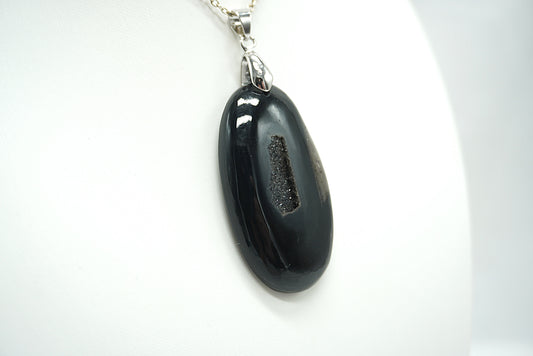 PENDENTIF ONYX CRISTALLISE (Ref 3 )