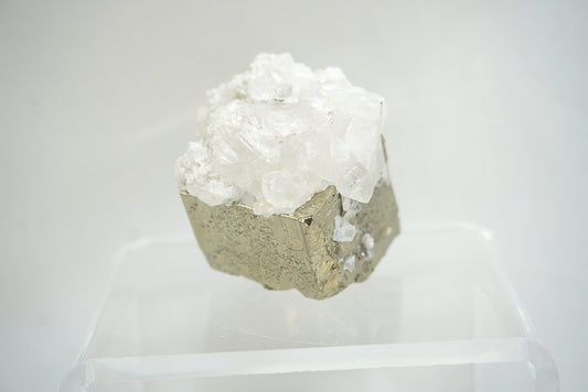 PYRITE ET APATITE BLANCHE (78 grammes)