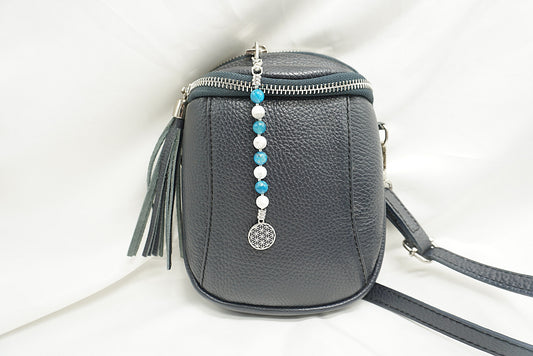 BIJOU DE SAC EN PERLES FLEUR DE VIE