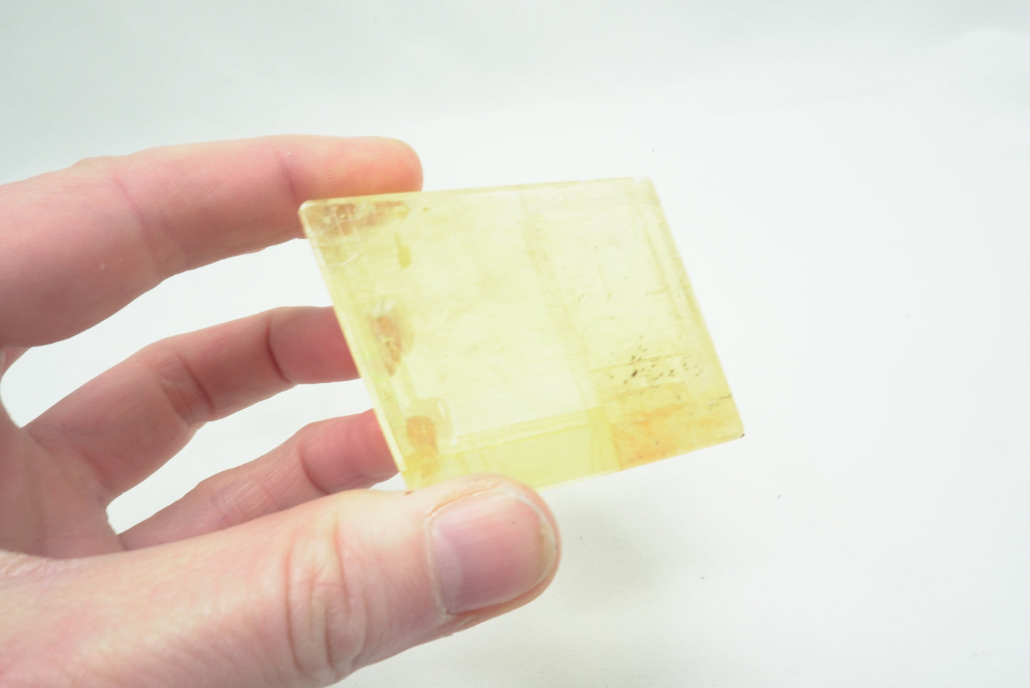 BLOC CALCITE OPTIQUE JAUNE (174 grammes)