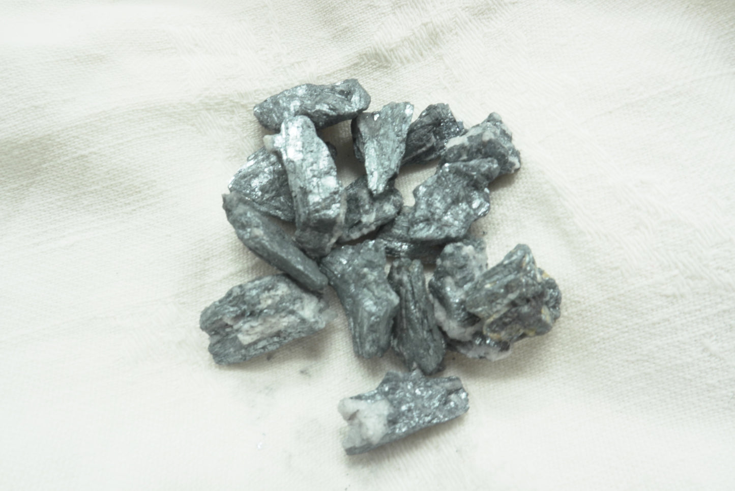 STIBINE (ANTIMOINE) BRUT (10 à 15 mm)