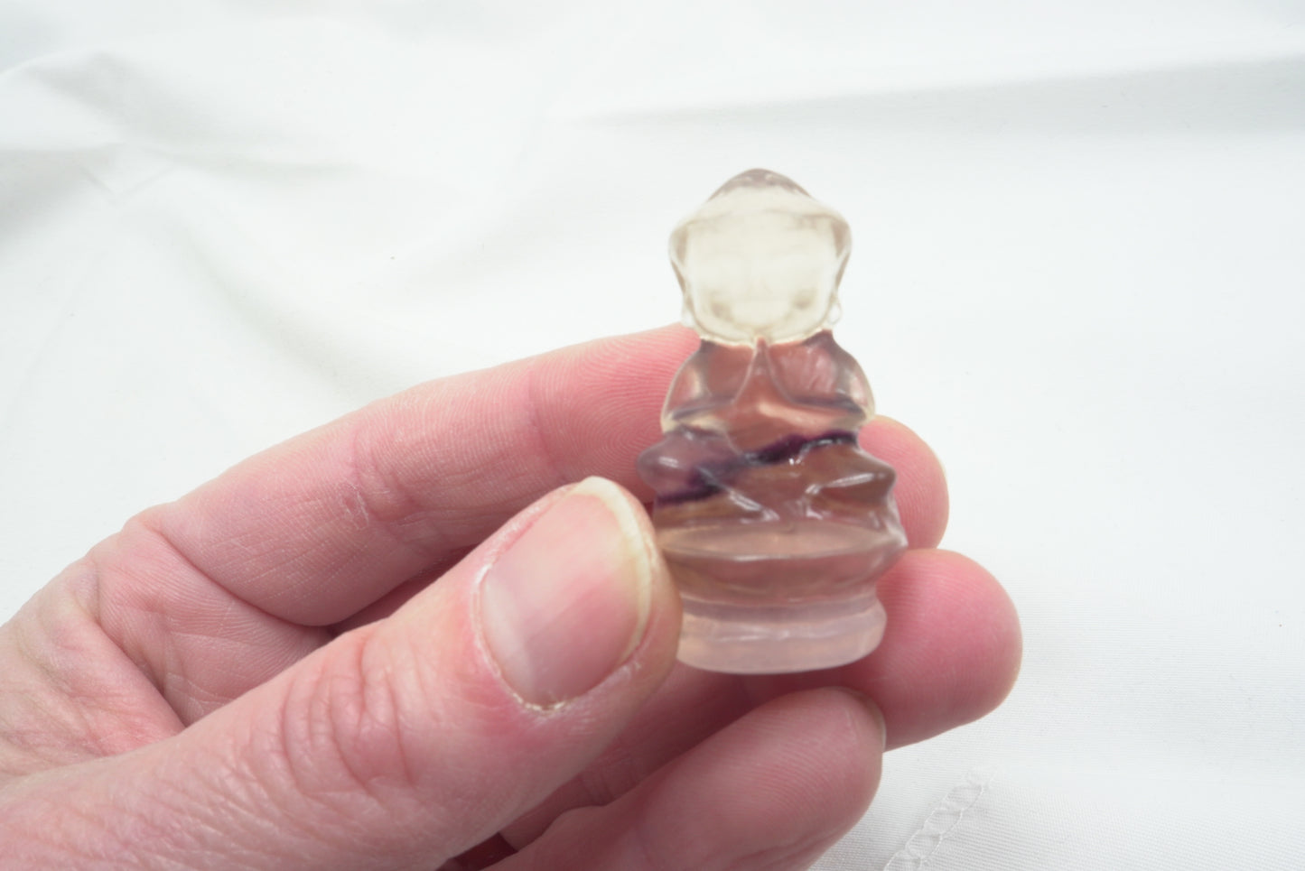 BOUDDHA SUR SOCLE FLUORITE MULTICOLORE