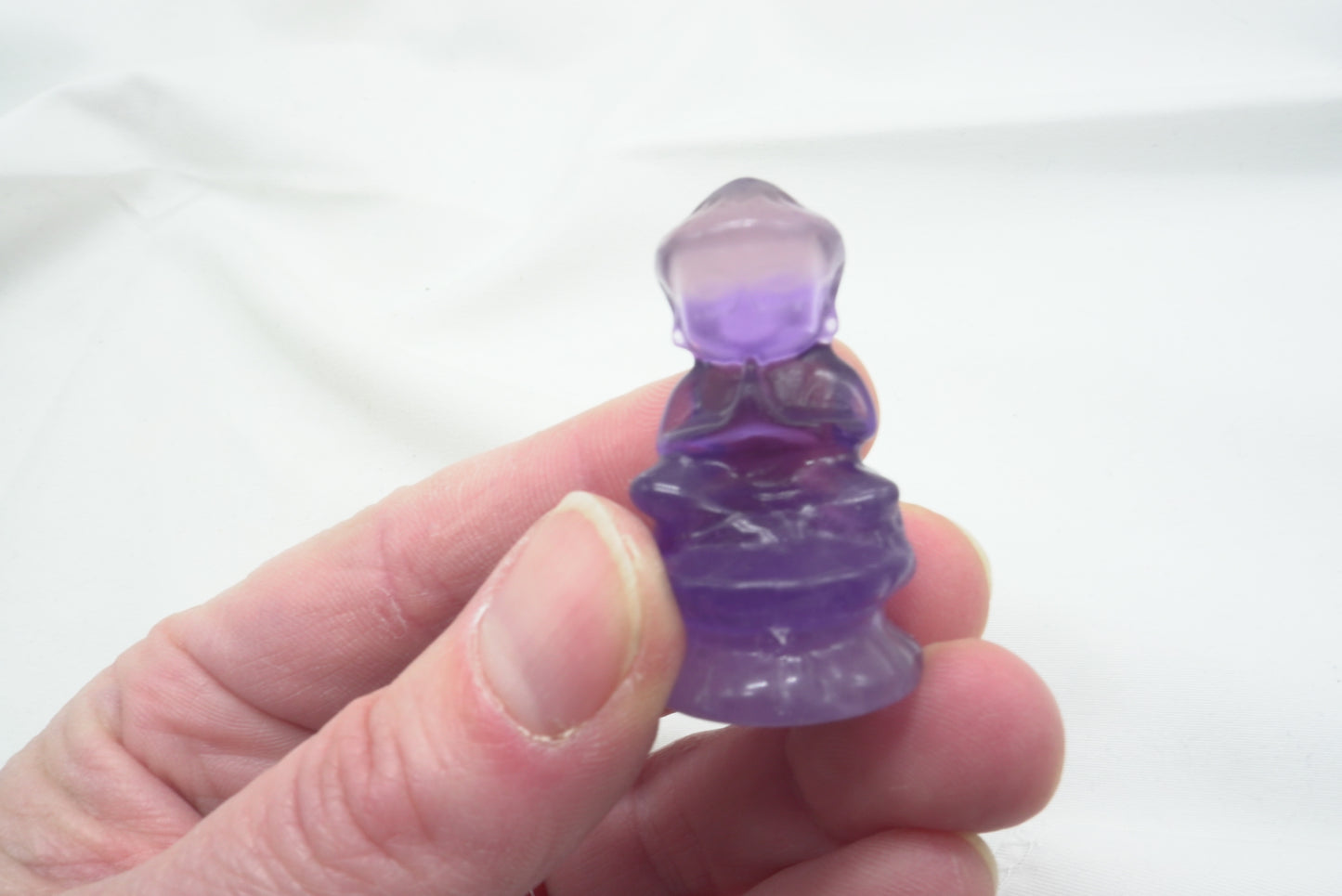 BOUDDHA SUR SOCLE FLUORITE MULTICOLORE