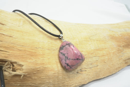 PENDENTIF PIERRE ROULEE RHODONITE