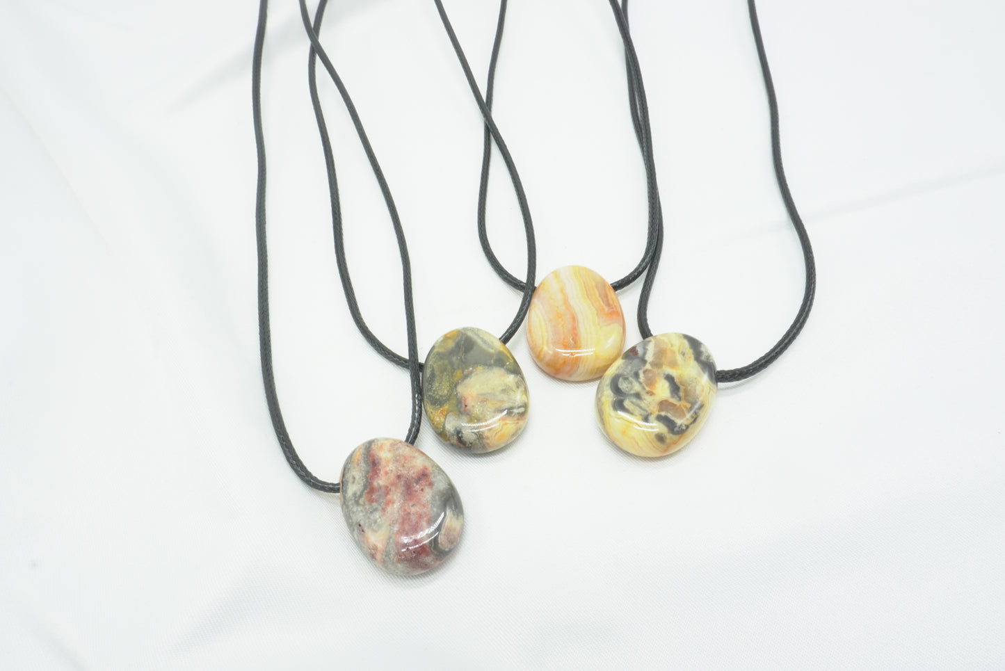 PENDENTIF PIERRE PERCEE AGATE CRAZY LACE