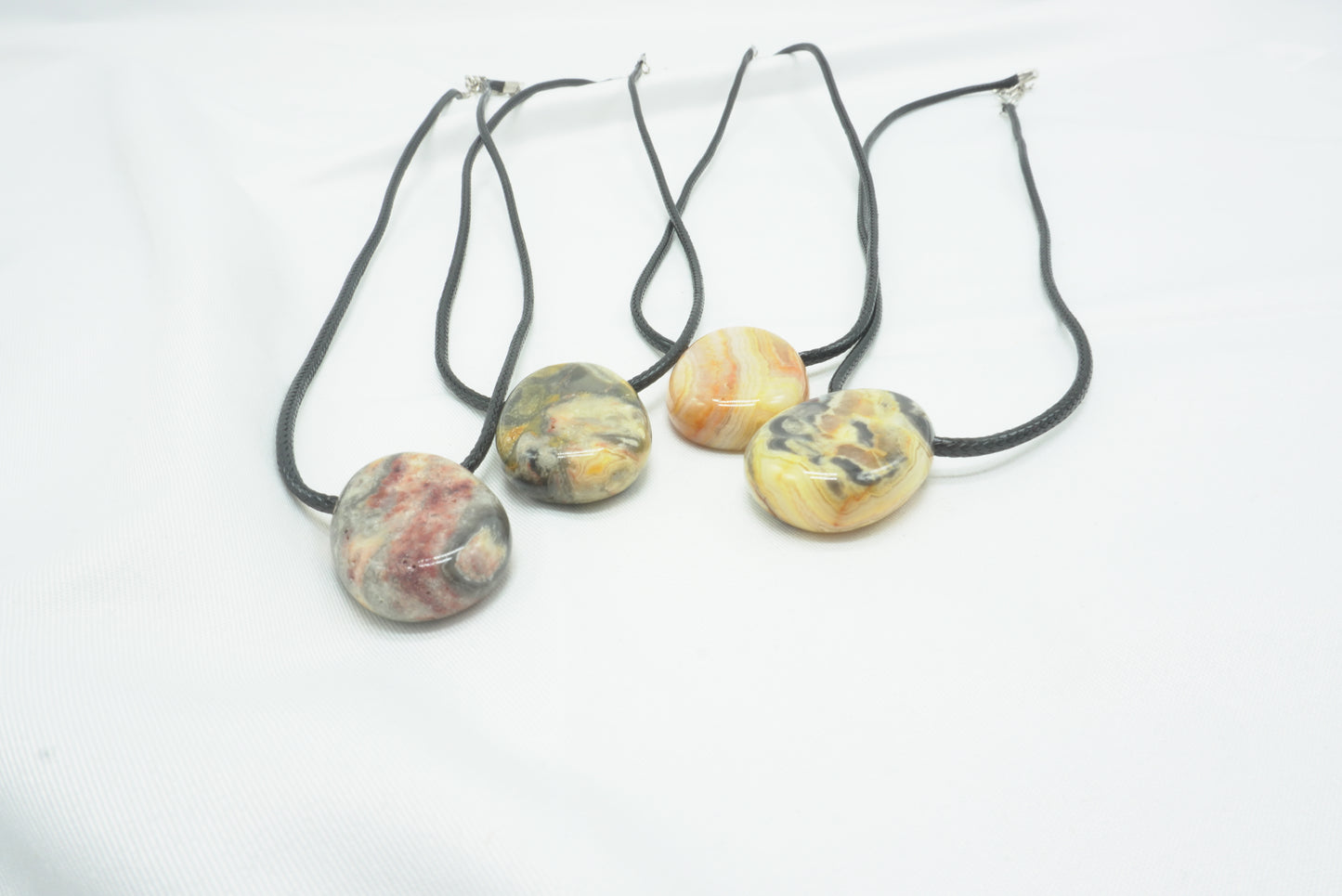 PENDENTIF PIERRE PERCEE AGATE CRAZY LACE