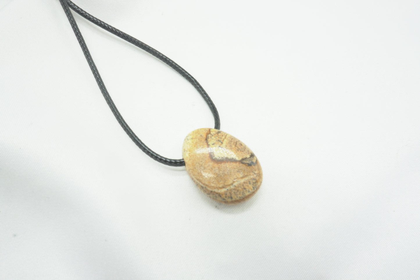 PENDENTIF PIERRE PERCEE JASPE PAYSAGE