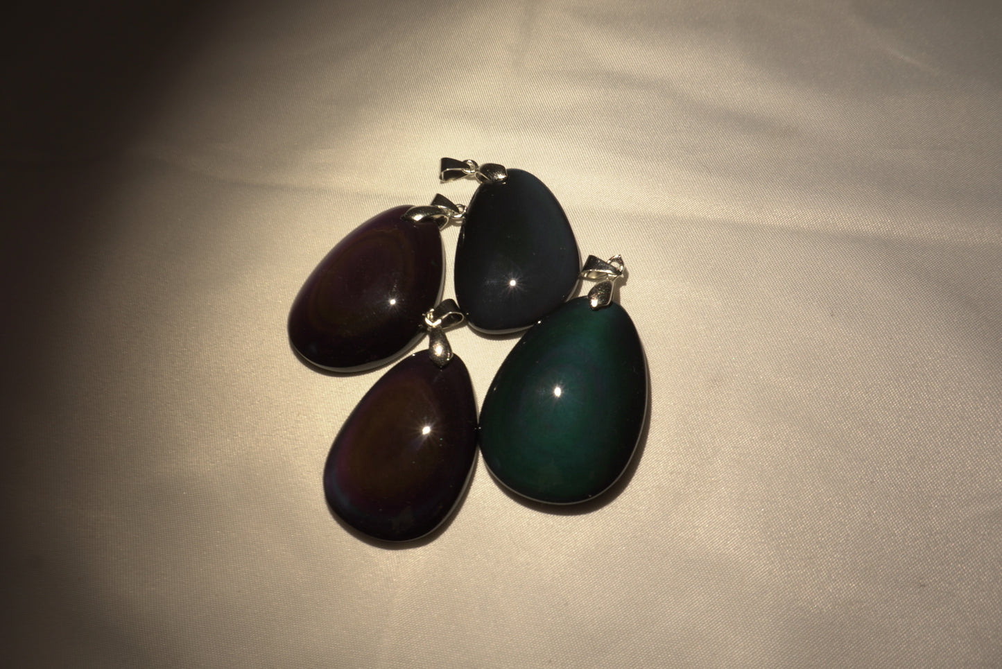 PENDENTIF OBSIDIENNE OEIL CELESTE