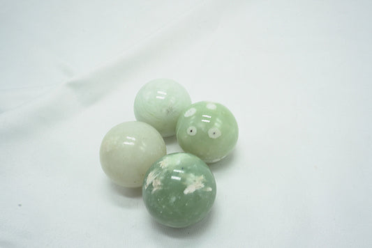 SPHERE JADE (3 CENTIMETRES)