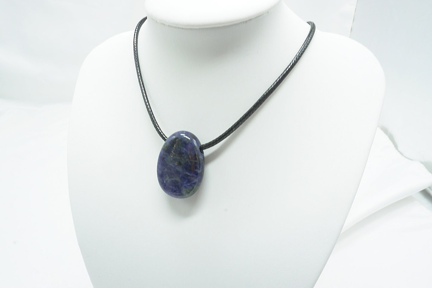 PENDENTIF PIERRE PERCEE SODALITE