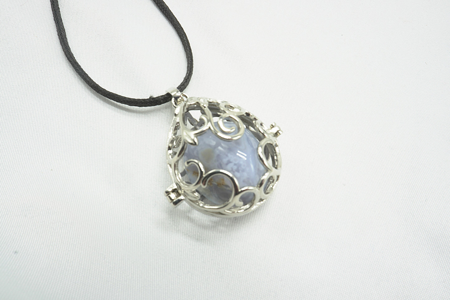 CAGE PENDENTIF EN METAL