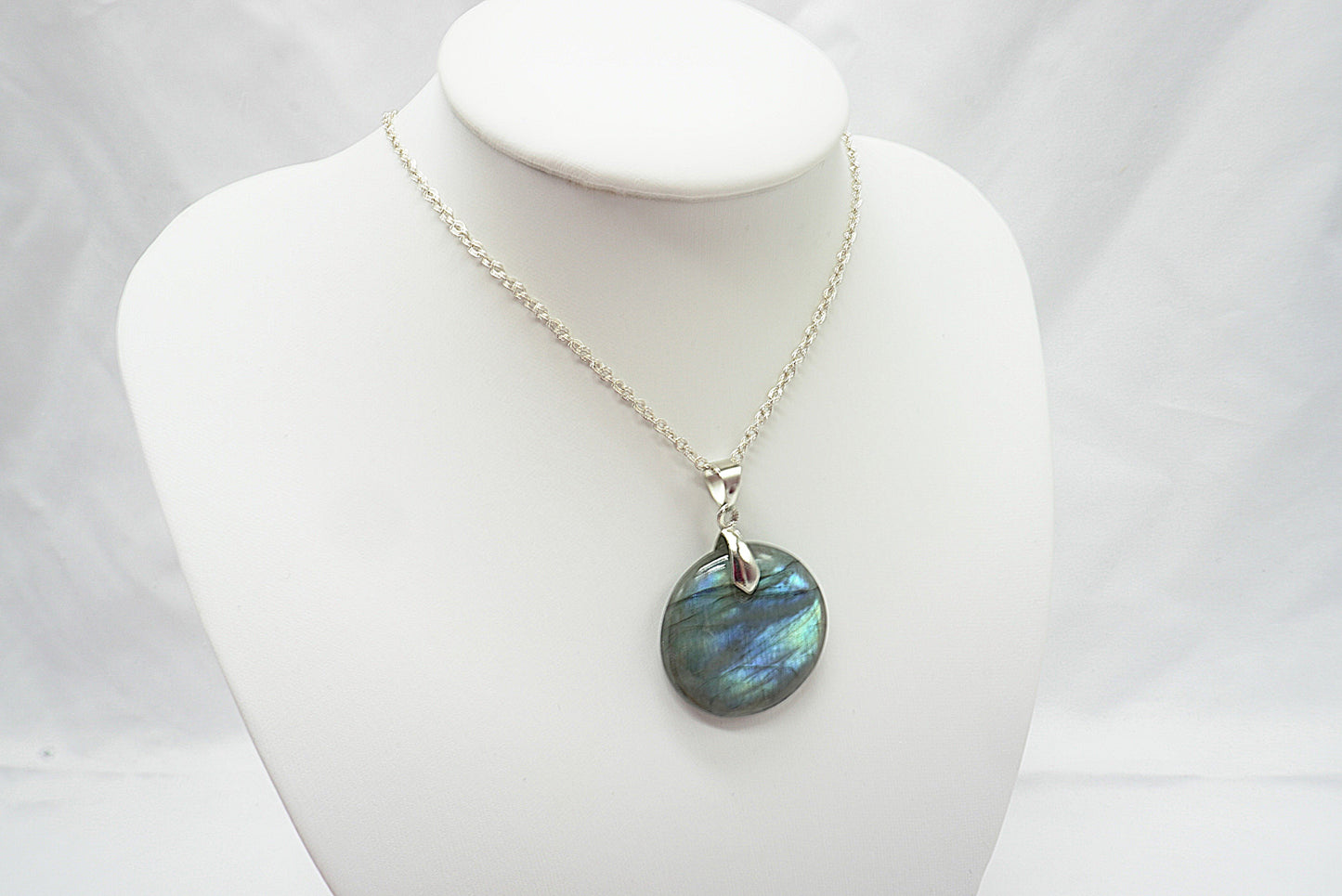 PENDENTIF LABRADORITE ROND (ref 6)