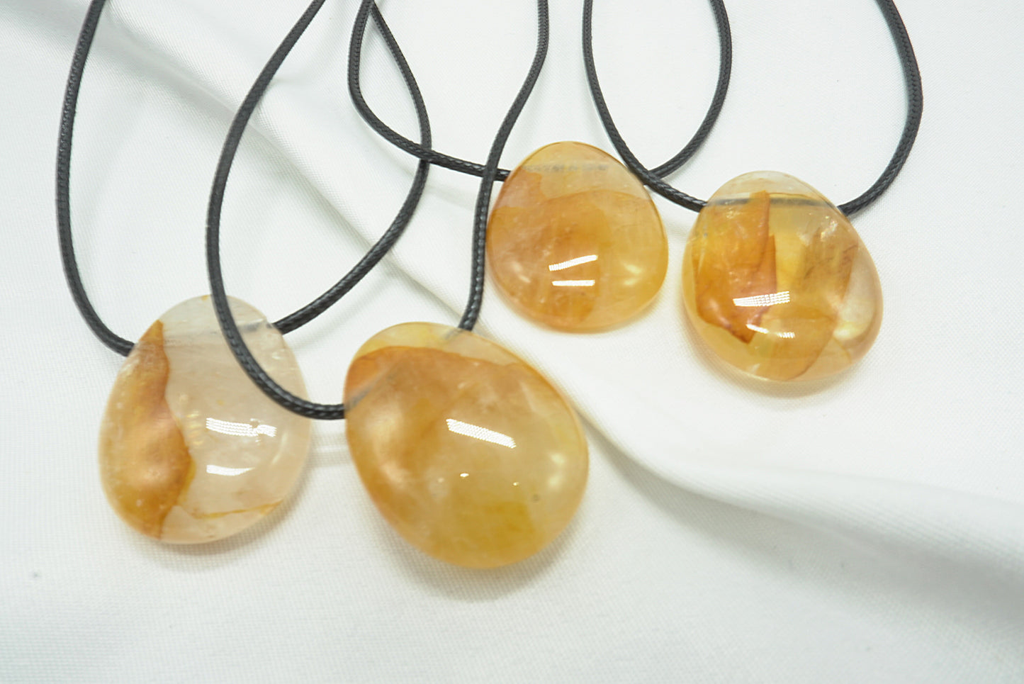 PENDENTIF PIERRE PERCEE QUARTZ HEMATOIDE