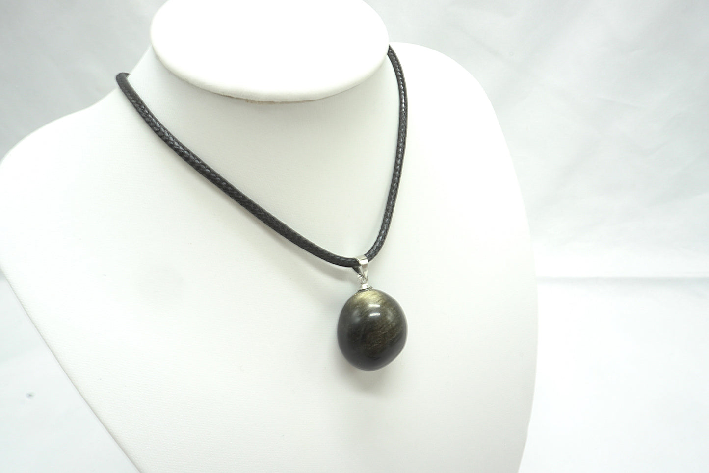 PENDENTIF PIERRE ROULEE OBSIDIENNE DOREE