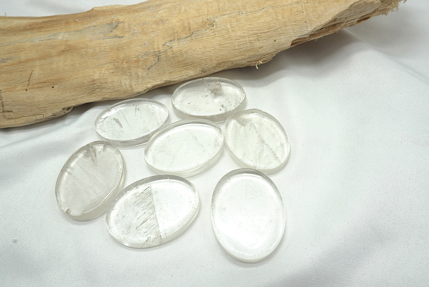 GALET PLAT CRISTAL DE ROCHE
