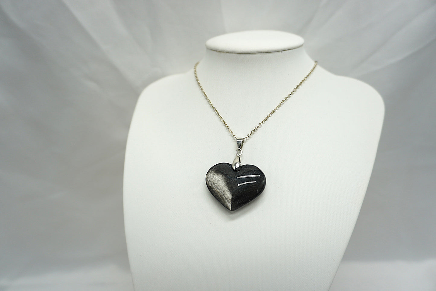 PENDENTIF COEUR OBSIDIENNE ARGENTEE (ref 2)