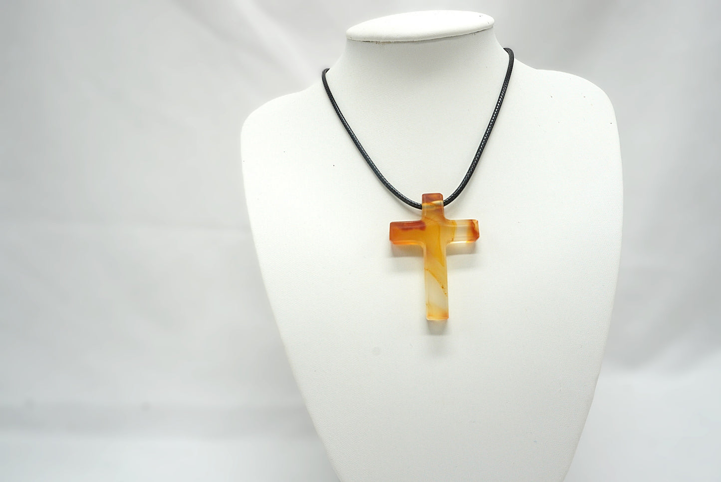 PENDENTIF CROIX CORNALINE (ref 1)