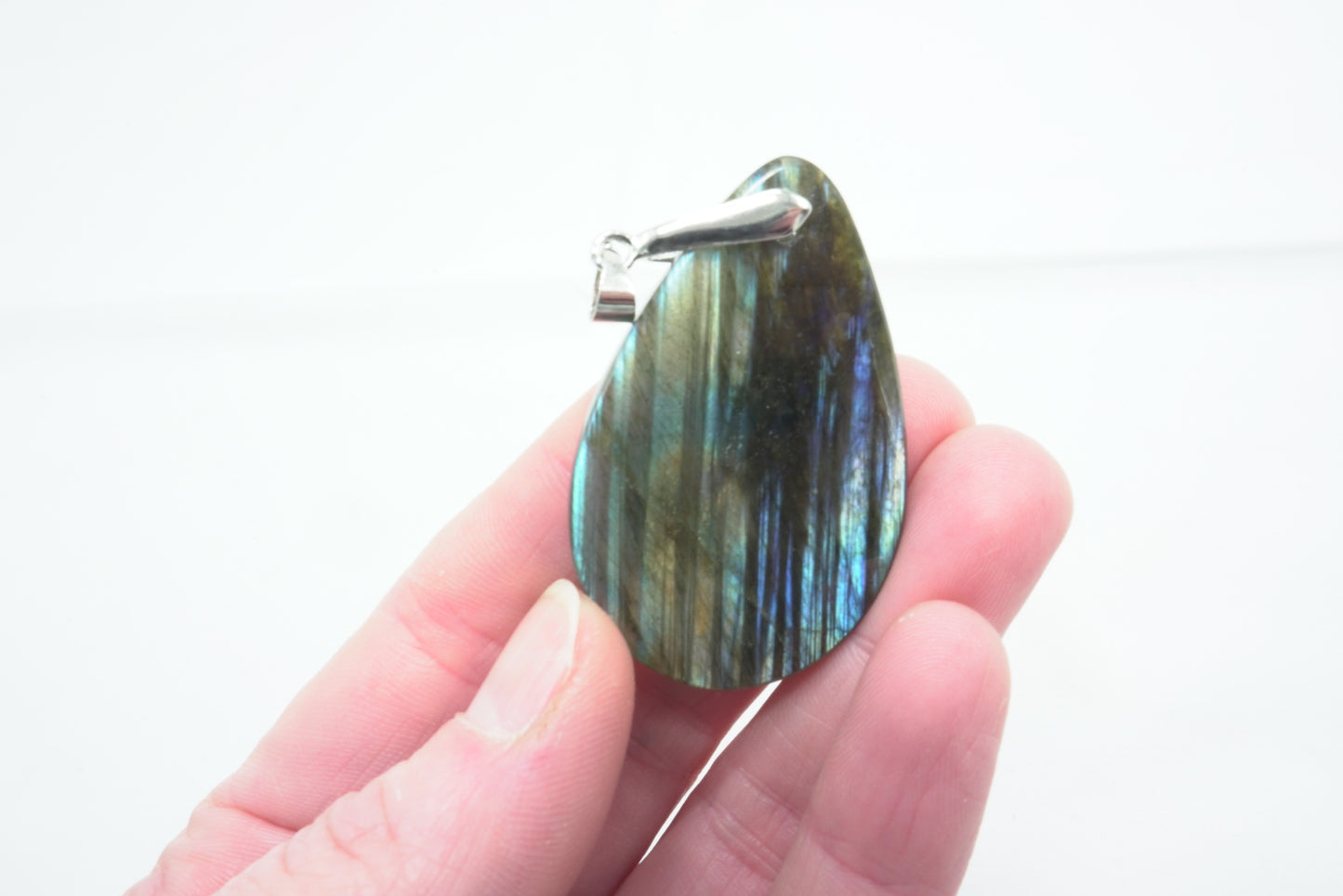 PENDENTIF LABRADORITE (14 grammes)