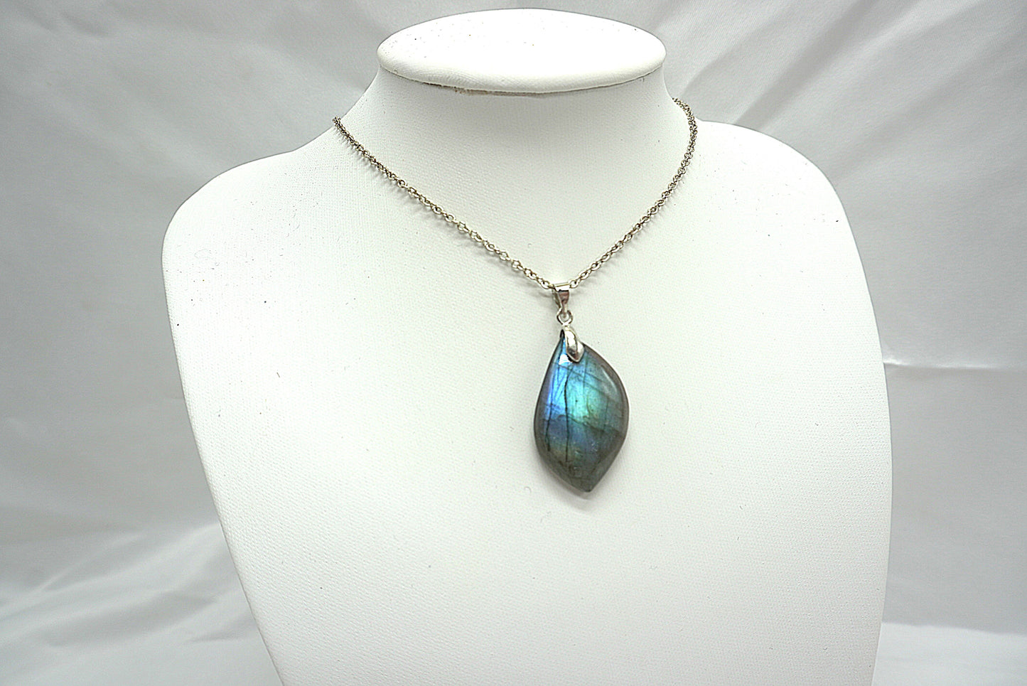PENDENTIF LABRADORITE (ref 8)