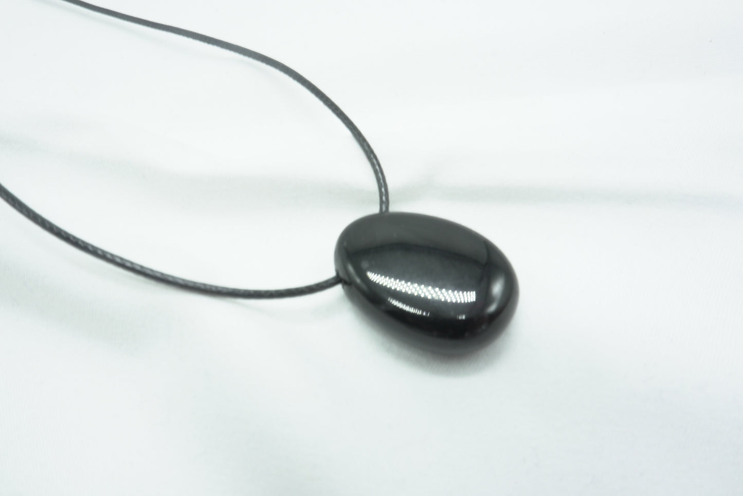 PENDENTIF OBSIDIENNE NOIRE PIERRE PERCEE