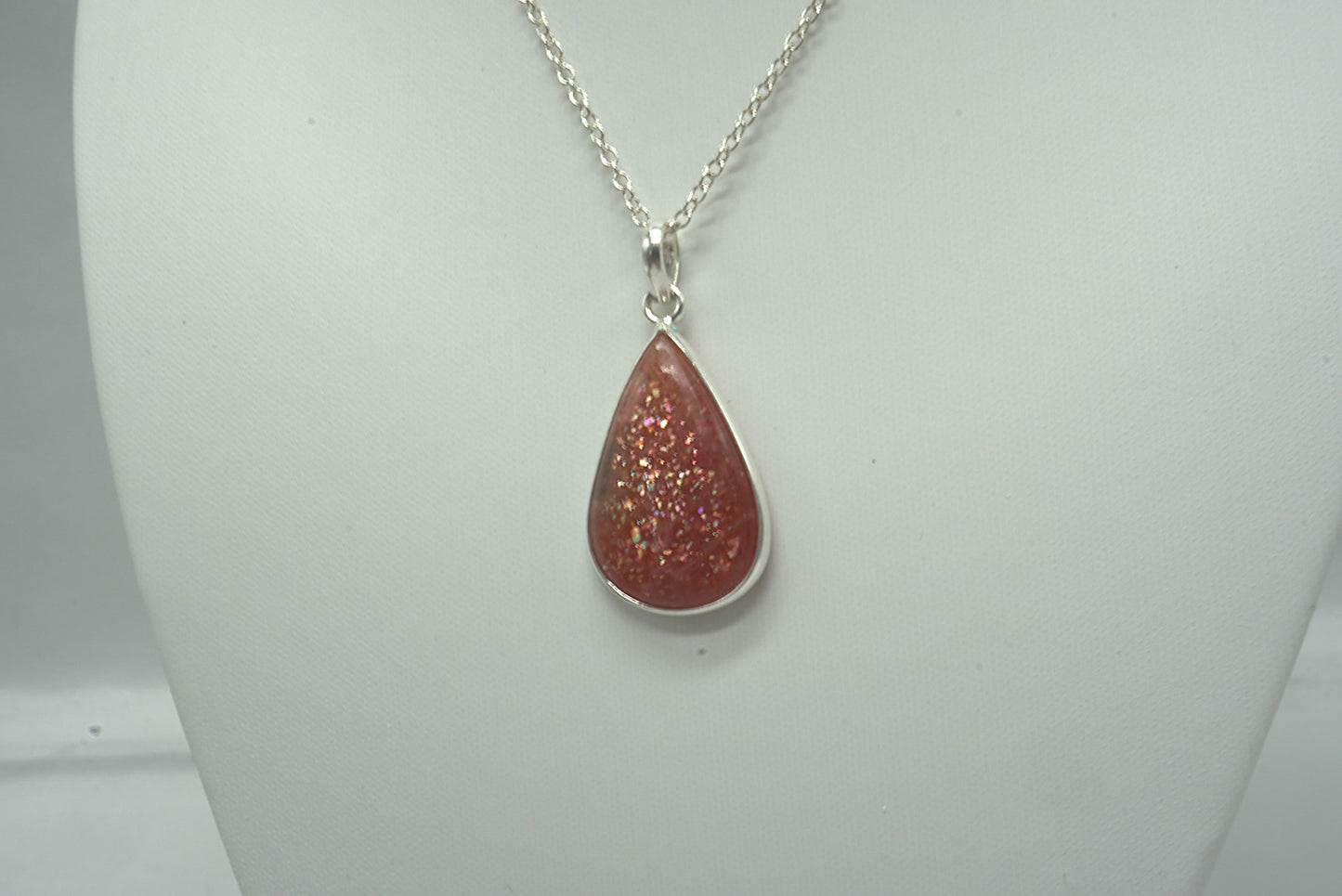 PENDENTIF PIERRE DE SOLEIL NATURELLE SERTI ARGENT (ref 1)