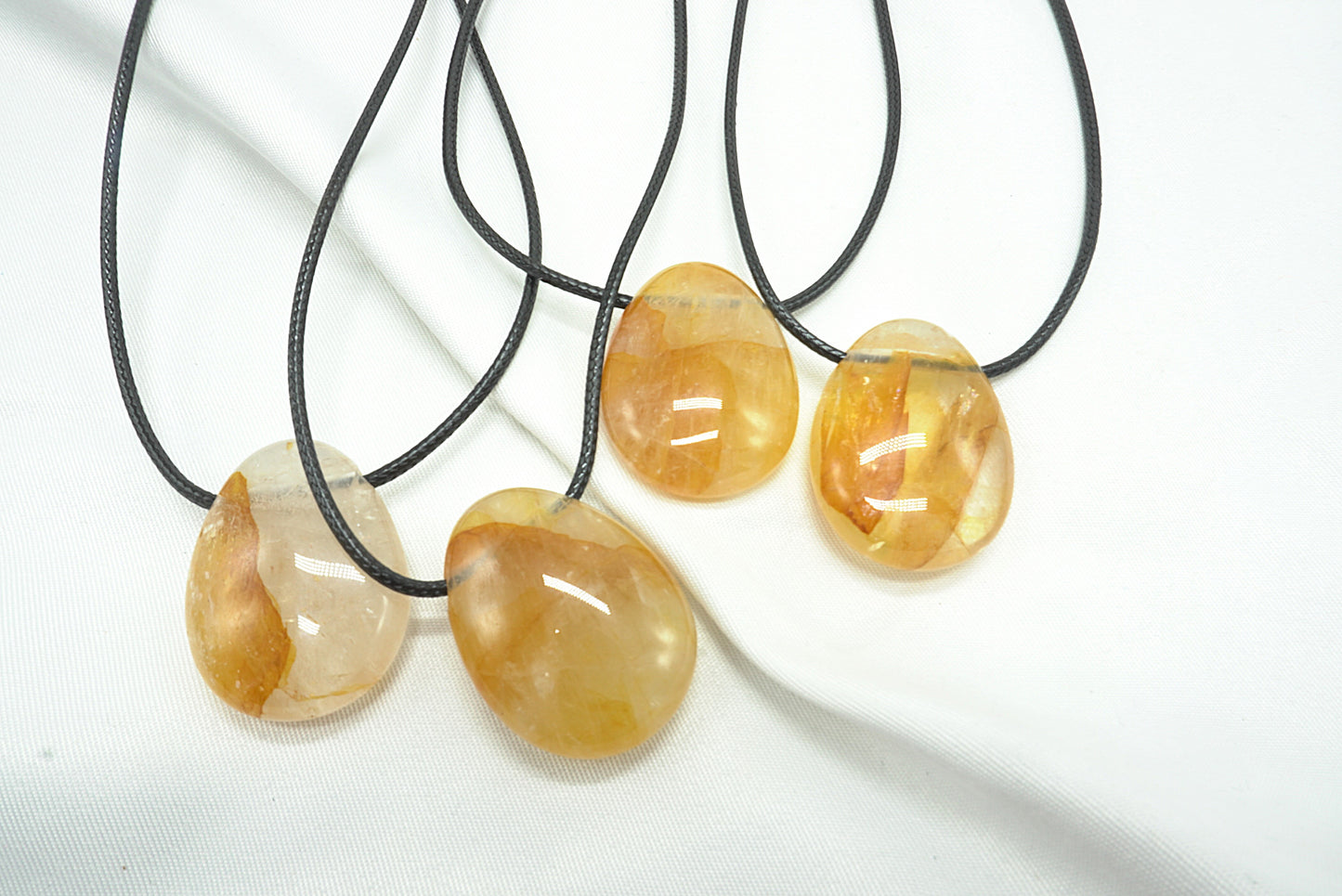 PENDENTIF PIERRE PERCEE QUARTZ HEMATOIDE