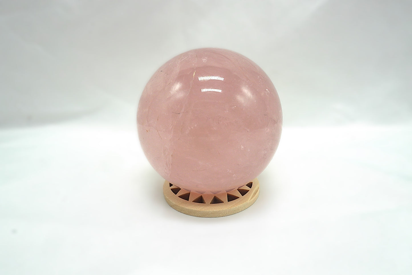 SPHERE QUARTZ ROSE ETOILEE (448 grammes)