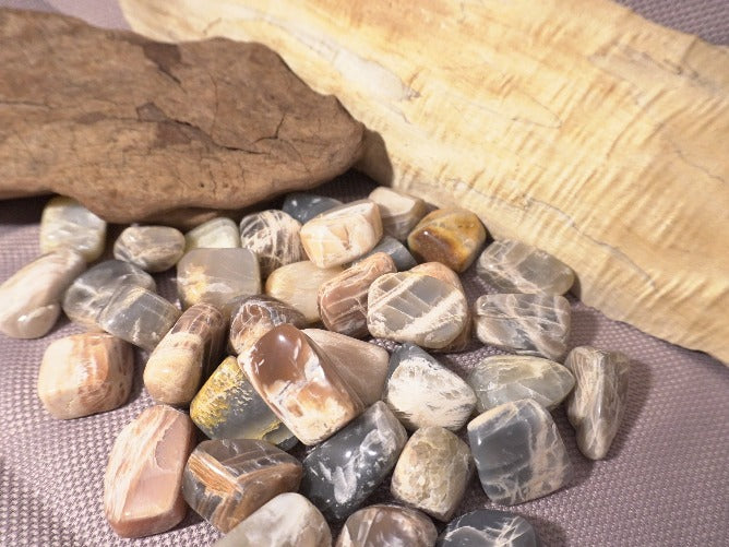 PIERRE ROULEE PIERRE DE LUNE