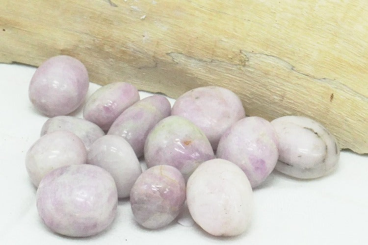 PIERRE ROULEE KUNZITE