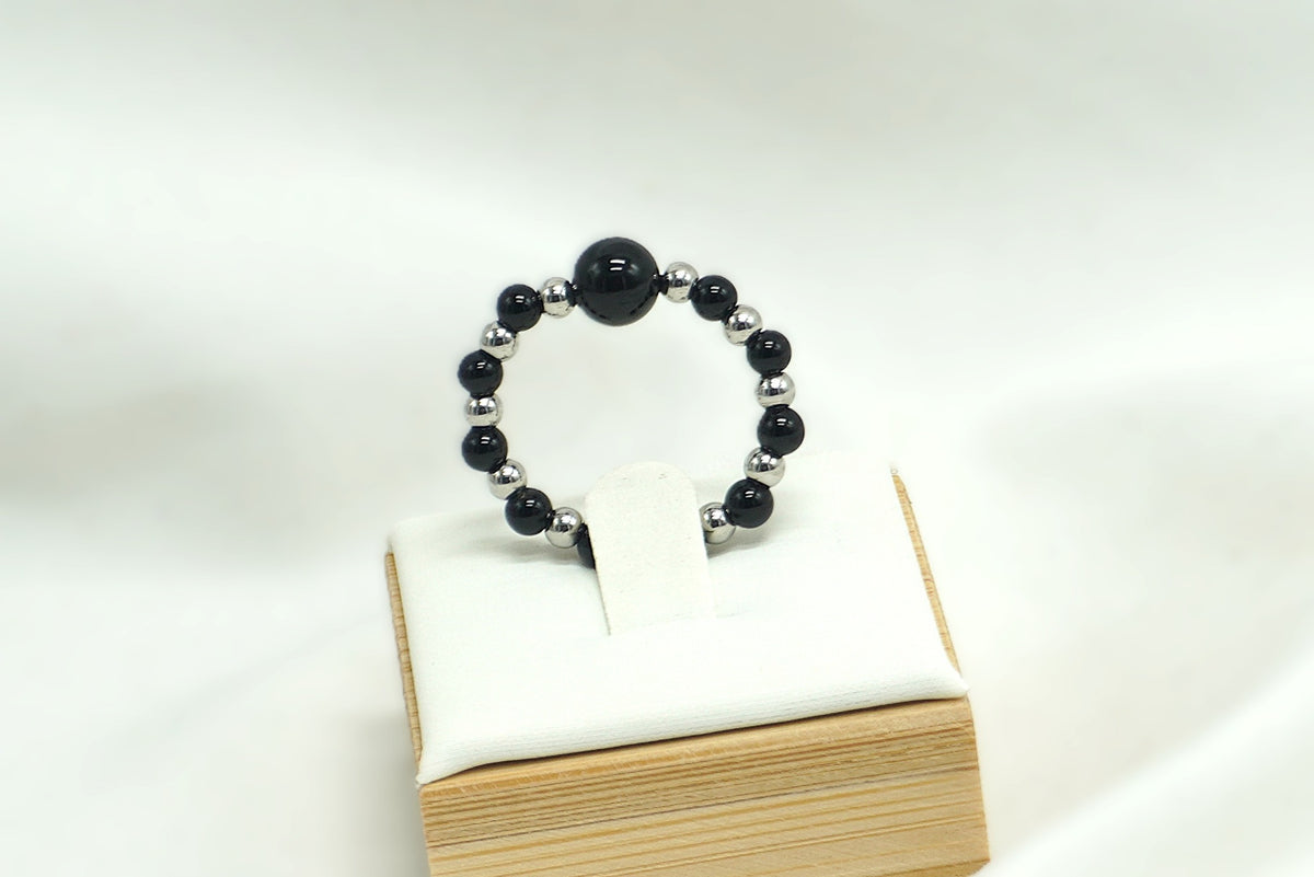 BAGUE ONDINE ONYX ARGENTEE HEMATITE