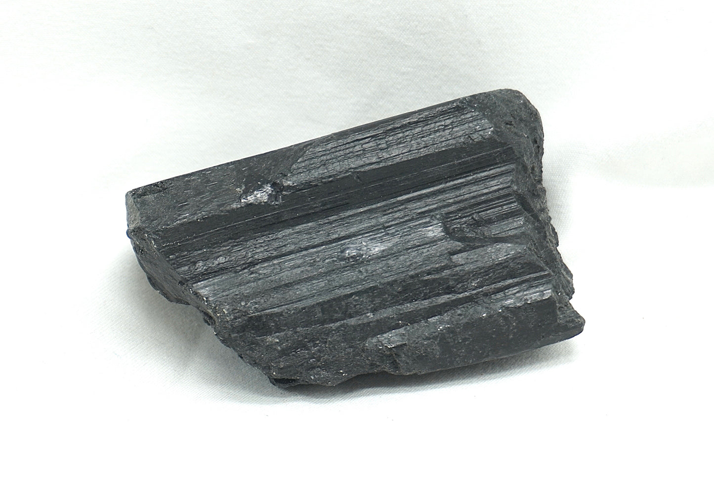 BLOC TOURMALINE NOIRE BRUT (180 grammes)