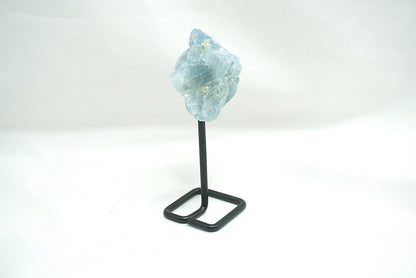 CALCITE BLEUE BRUT SUR SOCLE