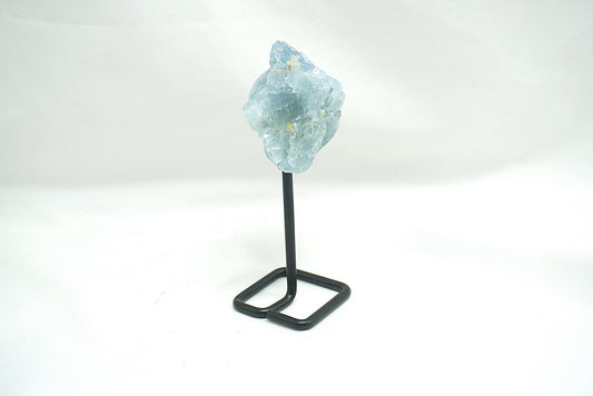 CALCITE BLEUE BRUT SUR SOCLE