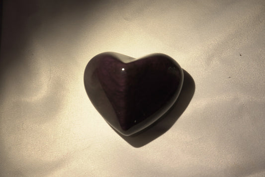 COEUR OBSIDIENNE ARC EN CIEL (91 grammes)