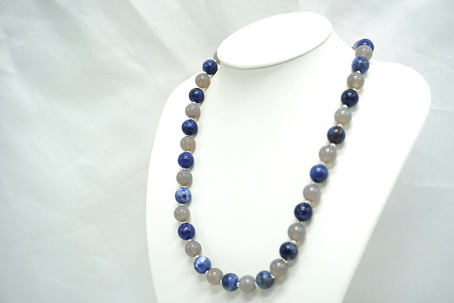 COLLIER SODALITE-AGATE GRISE