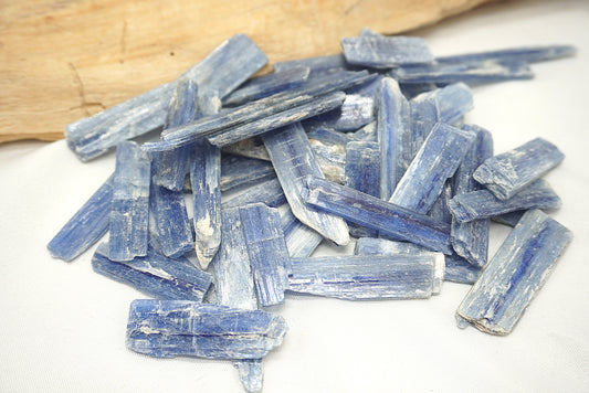 CYANITE BLEUE BRUTE