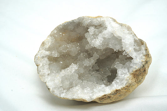 DEMIE GEODE CRISTAL DE ROCHE 9 CM