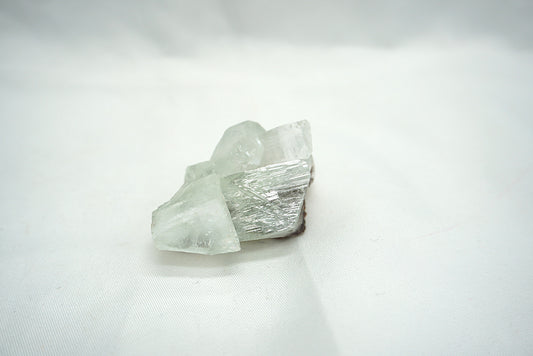 APOPHYLLITE VERTE BRUT (33 grammes)