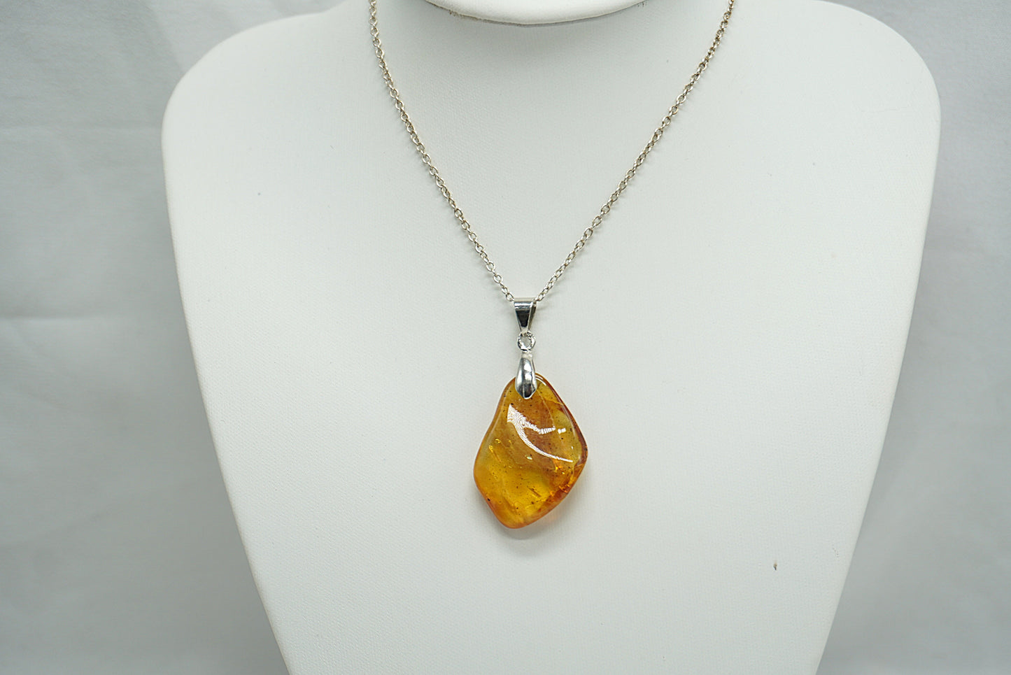 PENDENTIF AMBRE (ref 2)