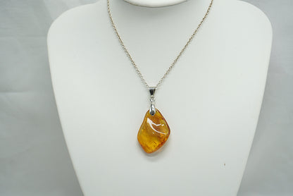 PENDENTIF AMBRE (ref 2)