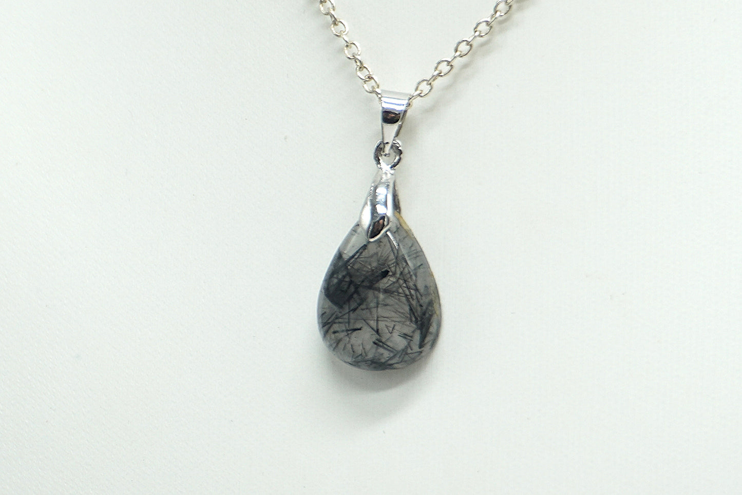 PENDENTIF QUARTZ TOURMALINE (ref 1)