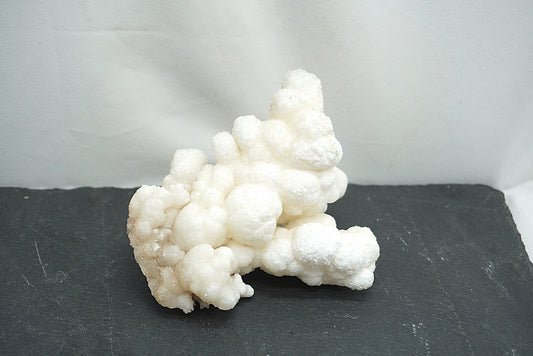 BRUT ARAGONITE BLANCHE (487 grammes)