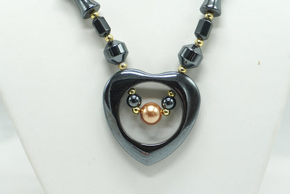 COLLIER COEUR HEMATITE