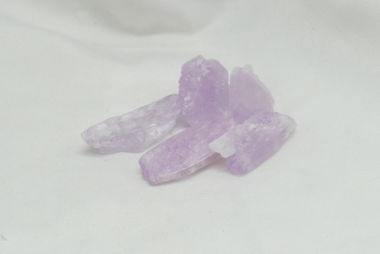 KUNZITE EN CRISTAL NATUREL