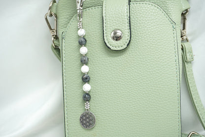 BIJOU DE SAC EN PERLES FLEUR DE VIE