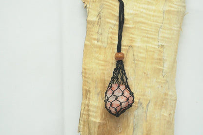 COLLIER PENDENTIF CAGE MACRAMÉ
