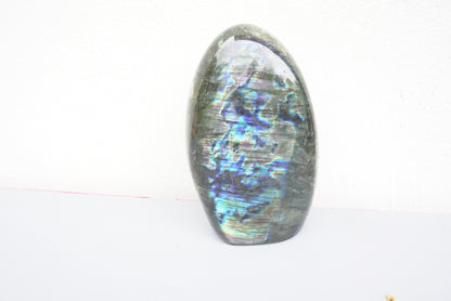 LABRADORITE BLOC A POSER ( 1140 grammes)