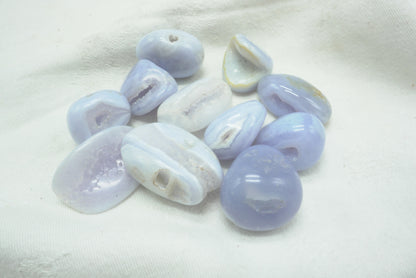PIERRE ROULEE AGATE BLUE LACE GEODE