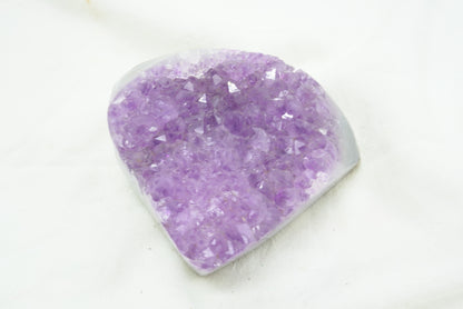 GEODINOS AGATE AVEC CRISTAUX D'AMETHYSTE (490 grammes)