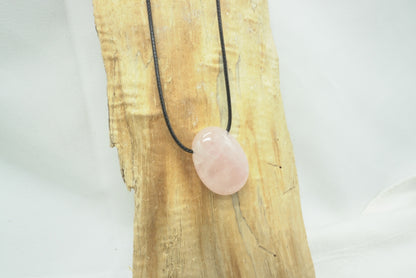 PENDENTIF QUARTZ ROSE PIERRE PERCEE